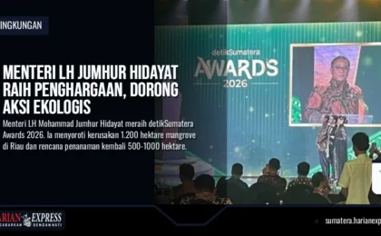 Menteri LH Jumhur Hidayat Raih Penghargaan, Dorong Aksi Ekologis
